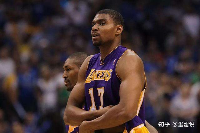 往事不堪回首！哈兰德职业生涯前16场比赛0球0助