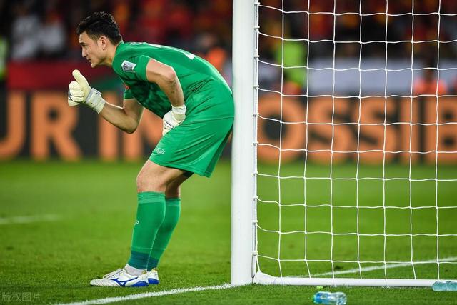 范弗里特38分火箭险胜雷霆 骑士终结绿军7连胜