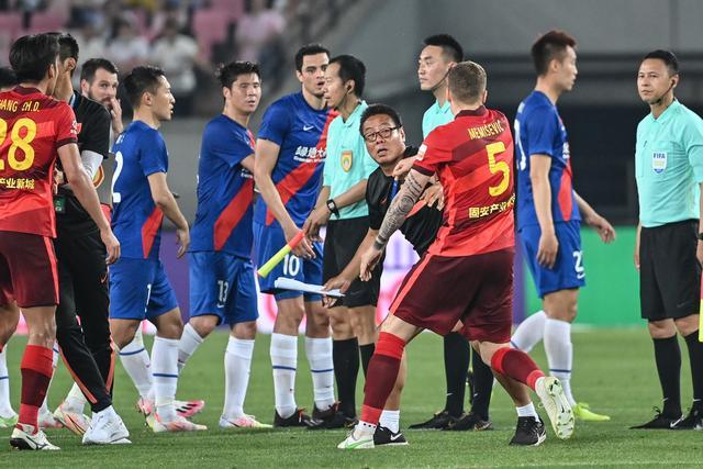 里斯-詹姆斯近4年8次腿筋受伤 还遭6次其他伤病